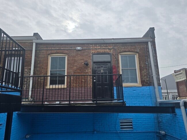 Building Photo - 301 Goshen St