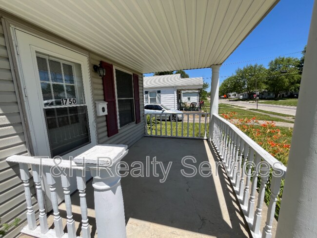 Building Photo - 1750 N Whittier Pl