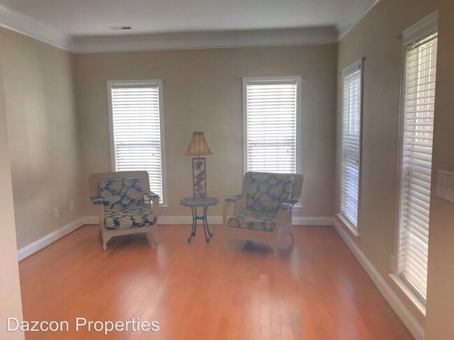 Foto del edificio - 172 Dairy Farm Rd