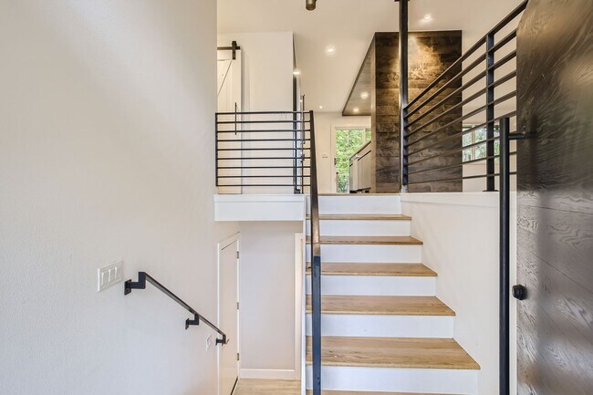 Foto del edificio - Sleek 4 bed, 3 bath N. Boulder Home!