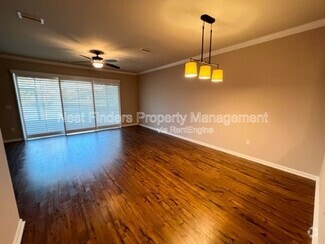 Building Photo - 6937 Woody Vine Dr
