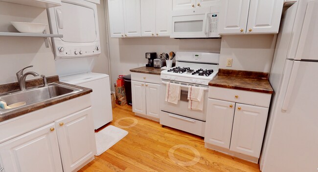 Building Photo - 350 Allston St