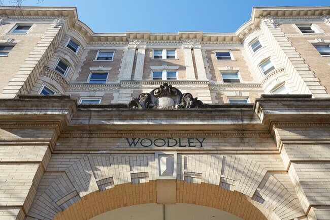 Foto del edificio - 1851 Columbia Rd NW