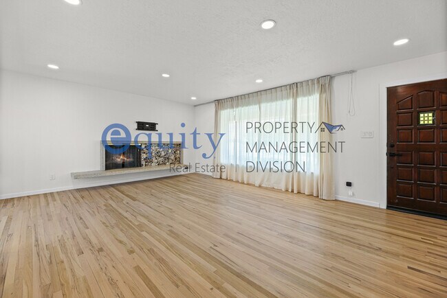 Foto del edificio - 8894 S 540 E