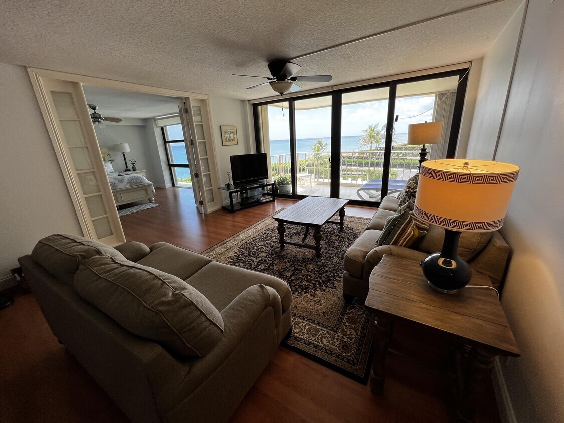 Primary Photo - 3200 S Ocean Blvd