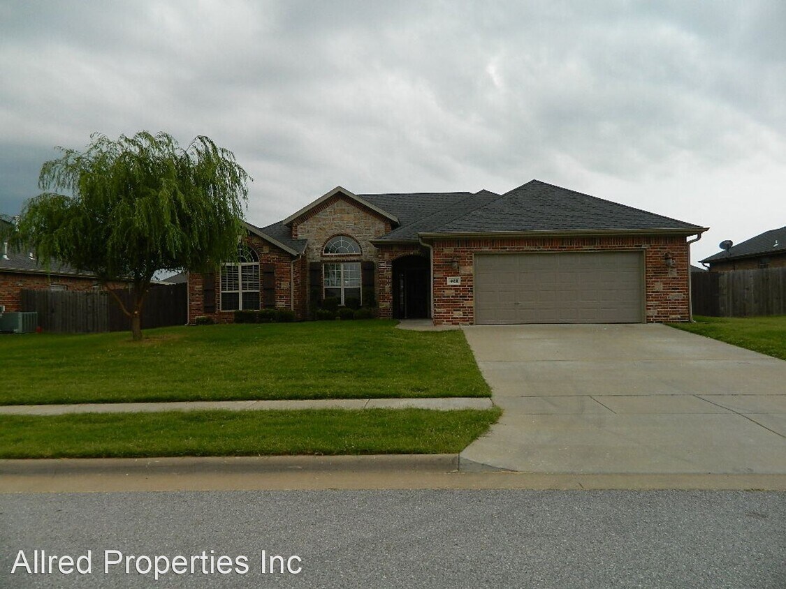 Foto principal - 3 br, 2 bath House - 4820 W. Soapstone Dr
