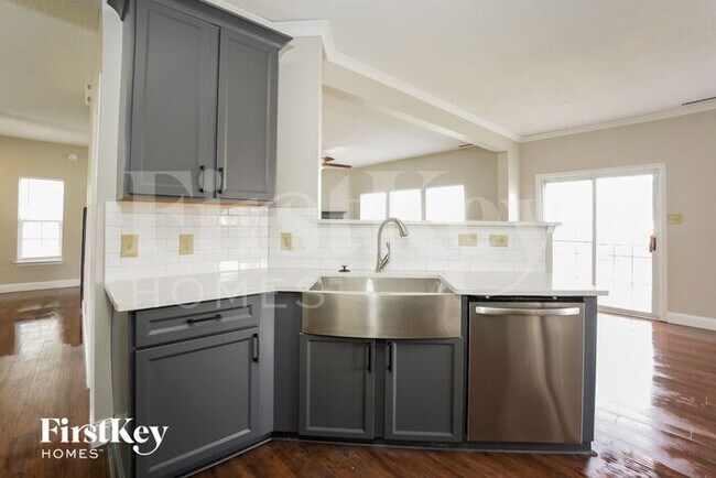 Foto del edificio - 9486 Lantern Ln