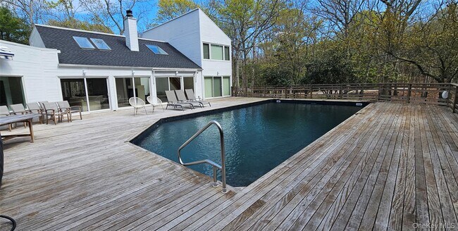 Foto del edificio - 35 Ely Brook Rd