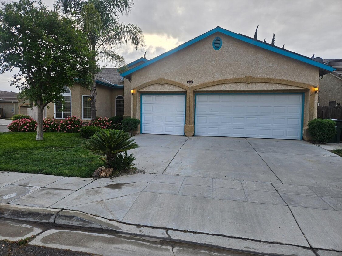 Foto principal - 4620 N Bain Ave