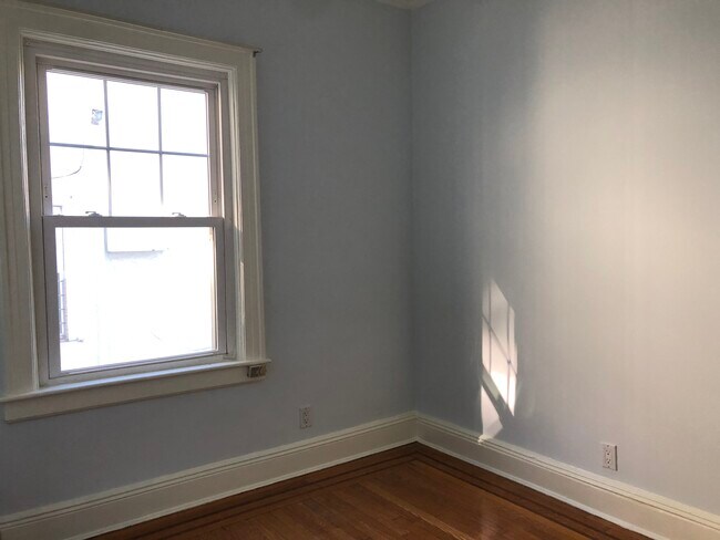 Building Photo - Prime Bay Ridge Two Bedroom
