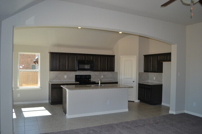 Building Photo - Gorgeous 4-bedroom home!
