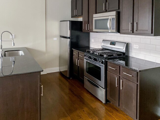 Foto del edificio - 5058 N Winchester Ave