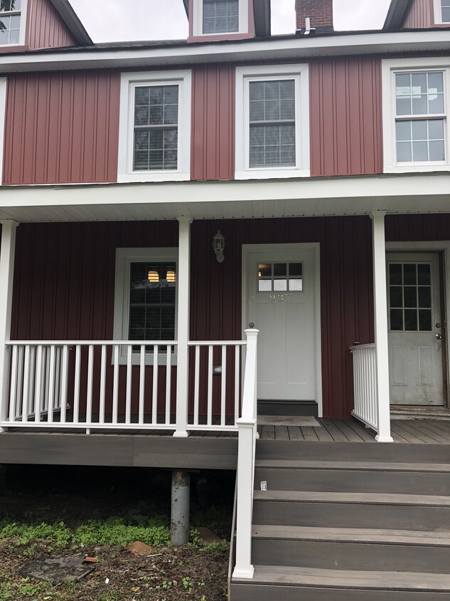 935 Broad St, Emmaus, PA 18049 Townhome Rentals in Emmaus PA