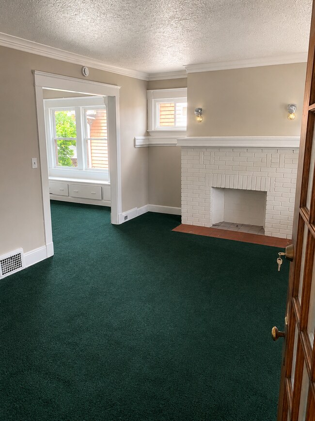 Foto del edificio - 4288 E 131st St