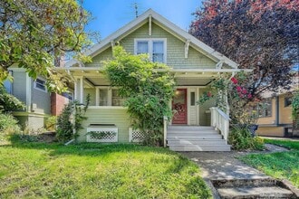 Building Photo - 1534 SE 46th Ave