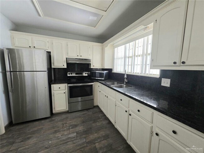 Foto del edificio - 3001 Ashley Pl