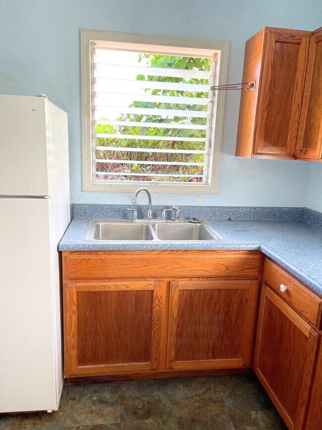 Foto del edificio - 2379 Kilauea Ave