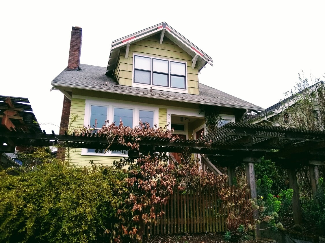 Exterior of house, facing west - 212 21st Ave E