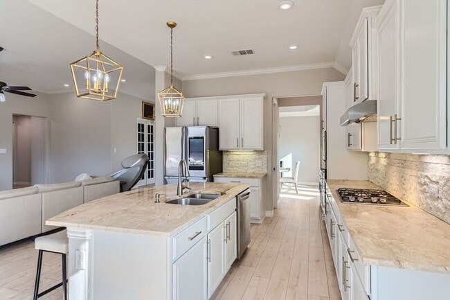 Building Photo - 21808 Esmeralda Dr