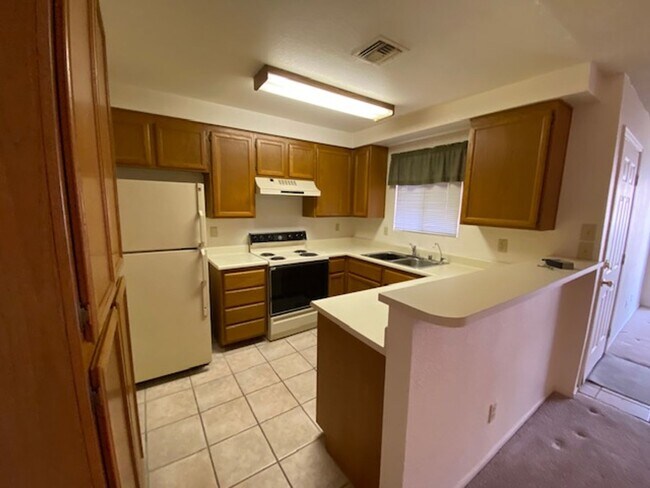 Building Photo - 2 Bedroom Condo in Colorado Bay!