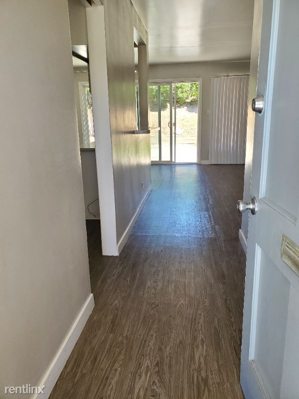 Building Photo - 3 br, 1 bath House - 5211 Lenore Street