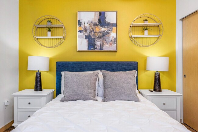 Building Photo - 1636 S McClellan St