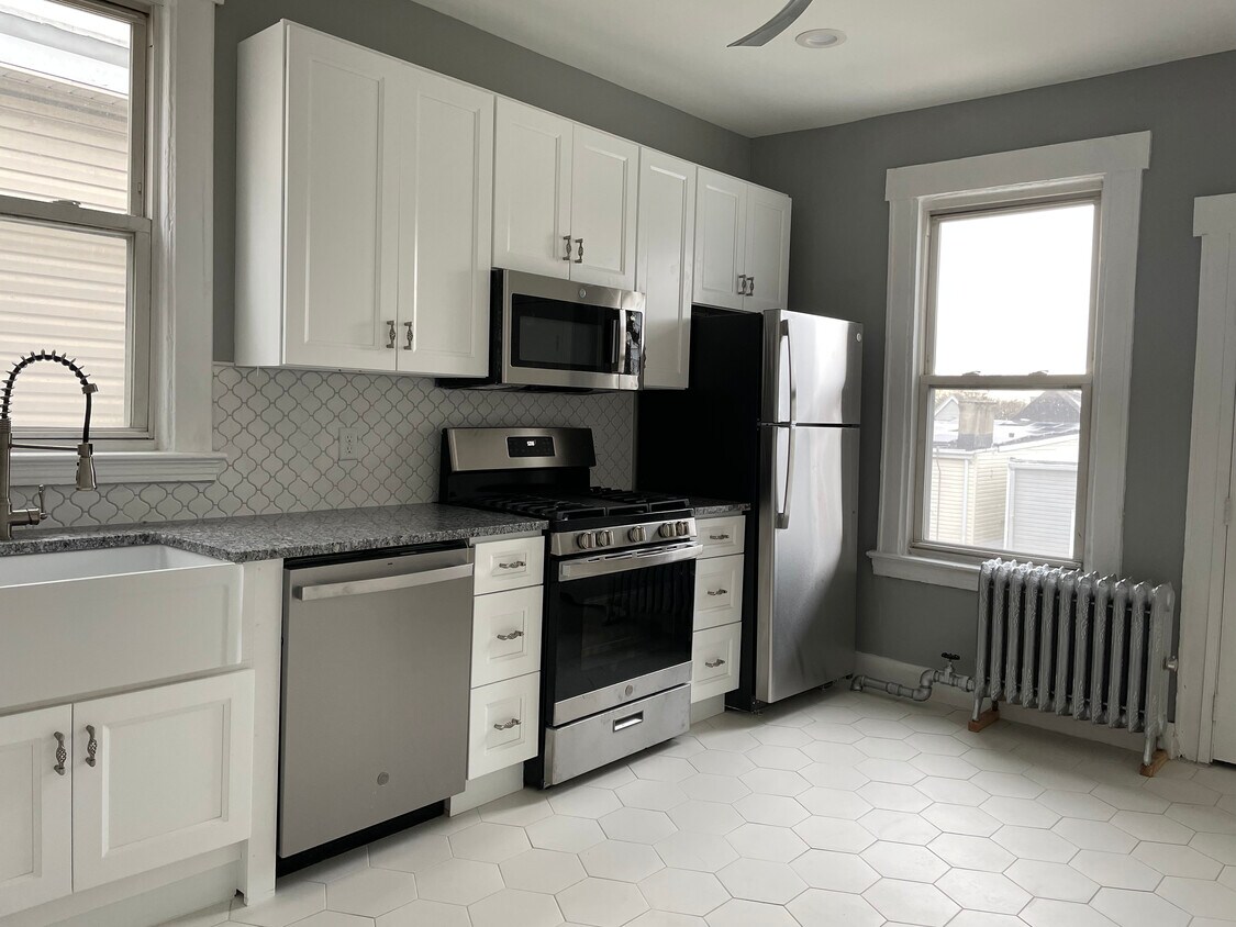Kitchen - 7 Duncan Ct