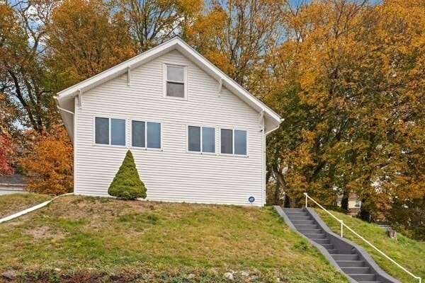 Building Photo - 10 Minthorne St