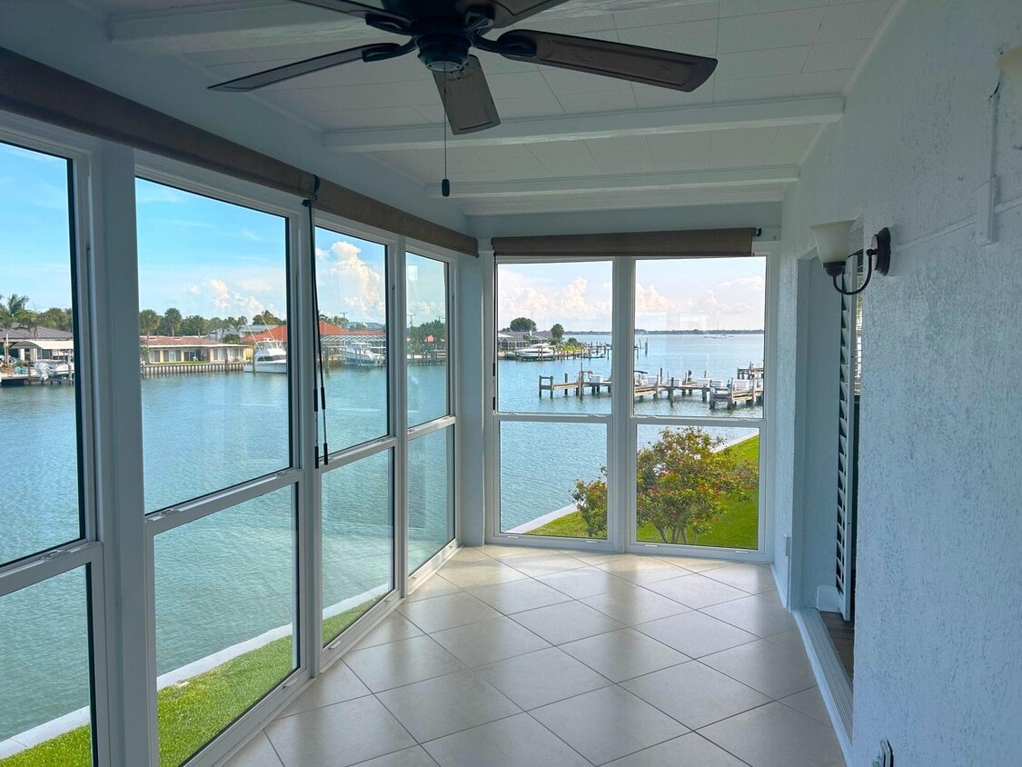 1351 Bayshore Dr Unit 208, Fort Pierce, FL 34949 Condo for Rent in