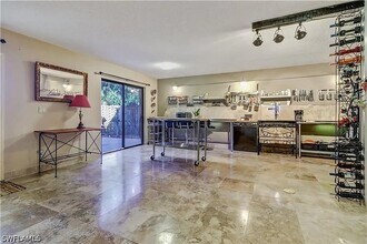 Building Photo - 4033 Sandlewood Ln