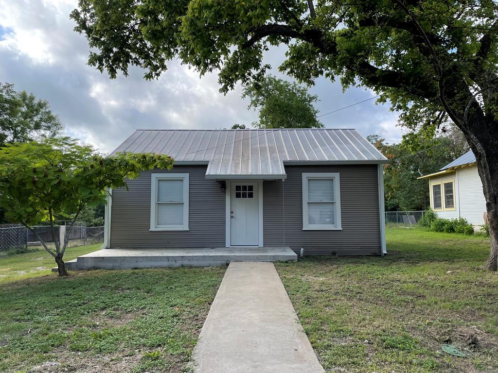 309 Lowry St, Kerrville, TX 78028 House Rental in Kerrville, TX