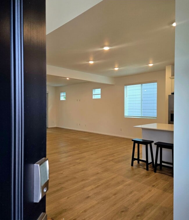 Building Photo - Brand New Construction! 3 Bed, 3.5 Bath, 2,222 SF Madrona Ridge Home For Rent in Port Townsend!
