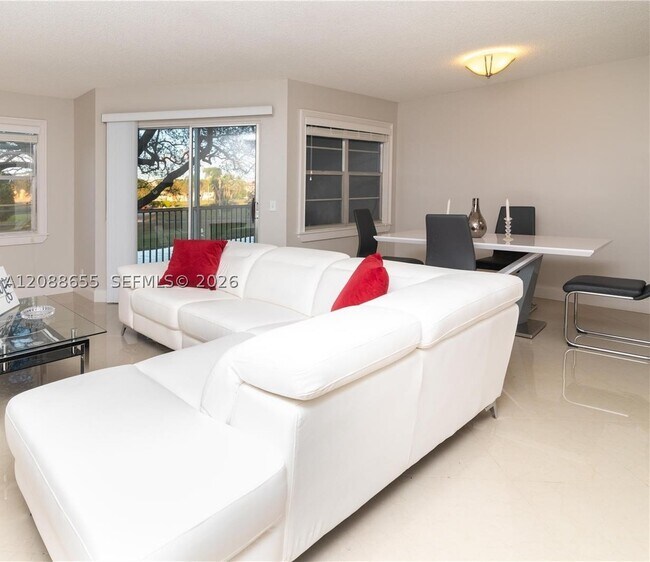 Foto del edificio - 1001 SW 128th Terrace