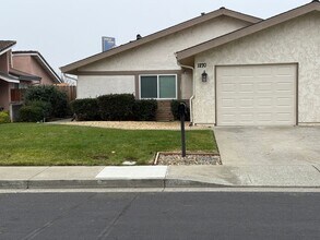 Building Photo - 1270 Hartford Cir