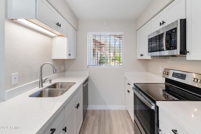 Foto del edificio - 4820 N 89th Ave