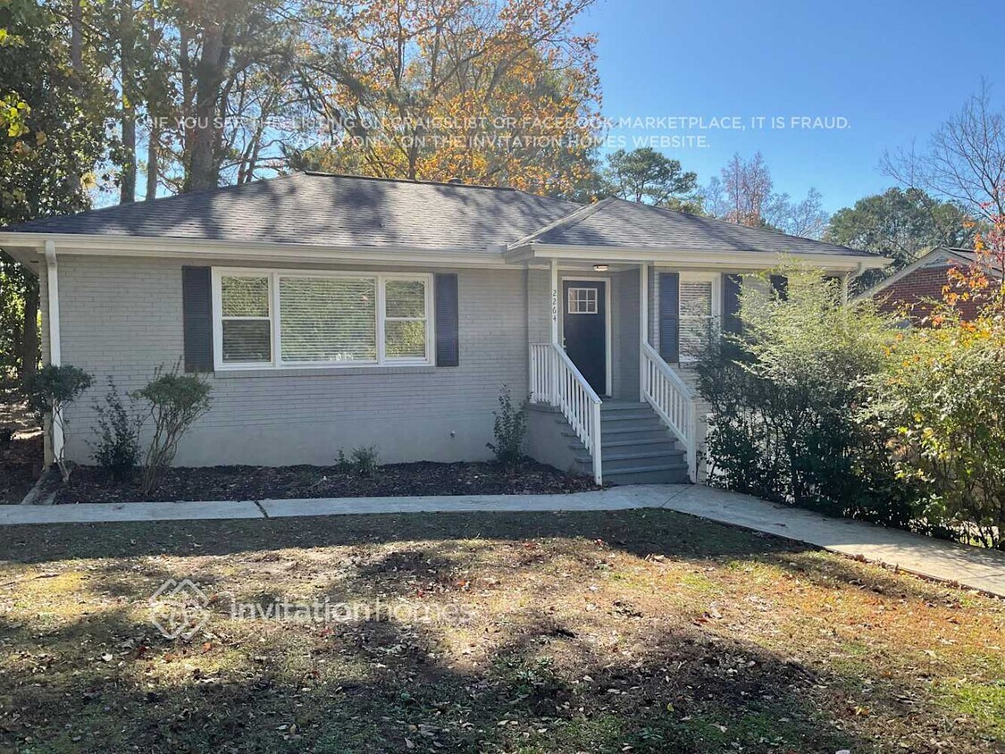 Primary Photo - 2264 Headland Dr