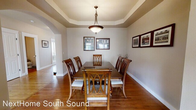 Building Photo - 5 br, 2.5 bath House - 7755 McKinley Loop NE