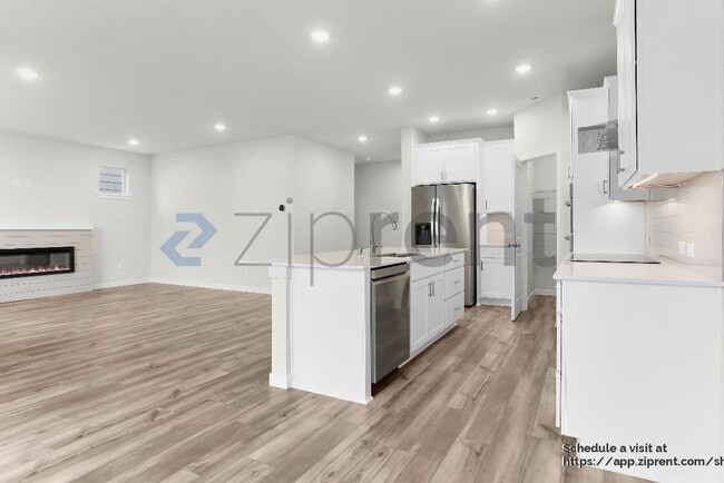 Building Photo - 8715 126th St Ct E