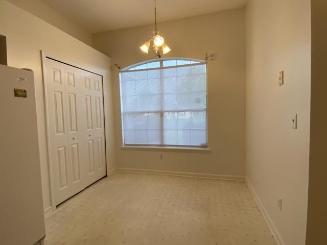 Foto del edificio - 3 bedroom in Orange Park FL 32073