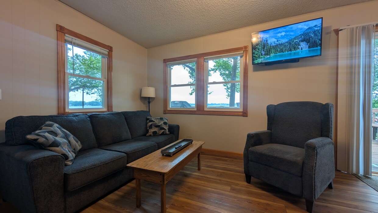 Foto principal - 1321 S Darling Dr NW