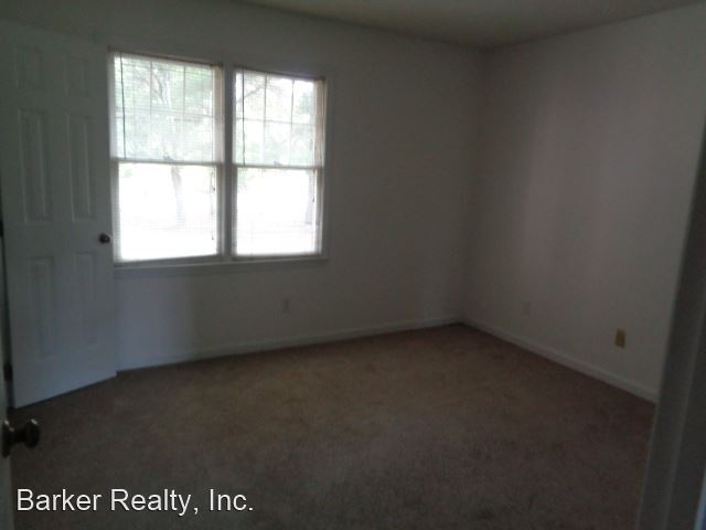 Building Photo - 2 br, 1.5 bath House - 3203 Warwick Drive