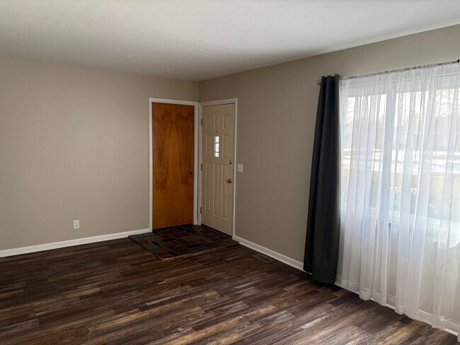 Foto del edificio - 8352 Galloway Dr