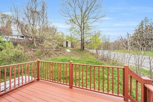 Building Photo - 2 Wigwam Hill Dr