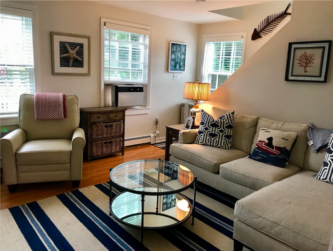 Living Room - 16 Atlantic Ave