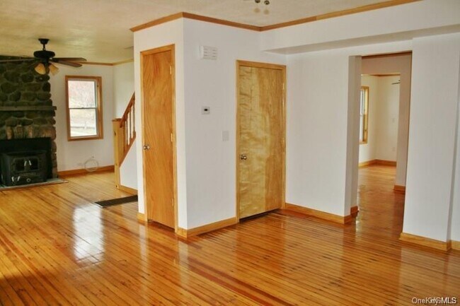 Foto del edificio - 16 Lake Ave