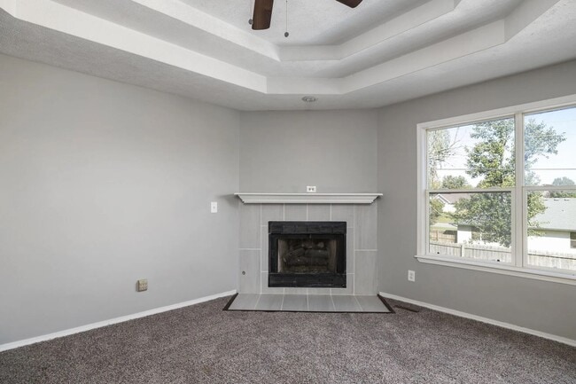 Building Photo - 4 Bed 3 Bath 2 Car Garage -In Ground Pool