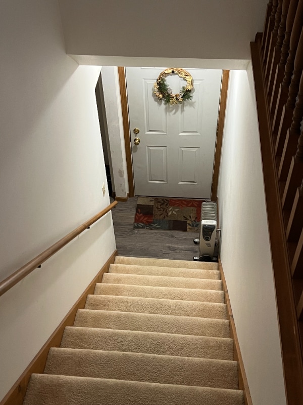 Foto del edificio - 611 Barrington Ct