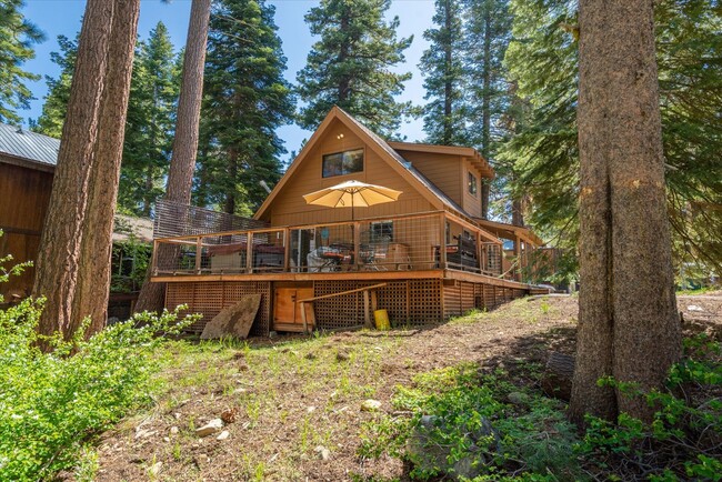 Building Photo - SKI LEASE: Hot Tub, Pet Friendly, Wood Stove