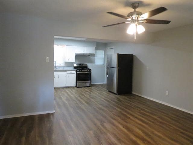 Building Photo - 1009 Rancho Dr