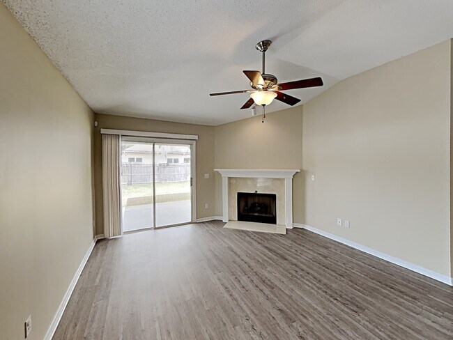 Building Photo - 3635 Live Oak Hollow Dr